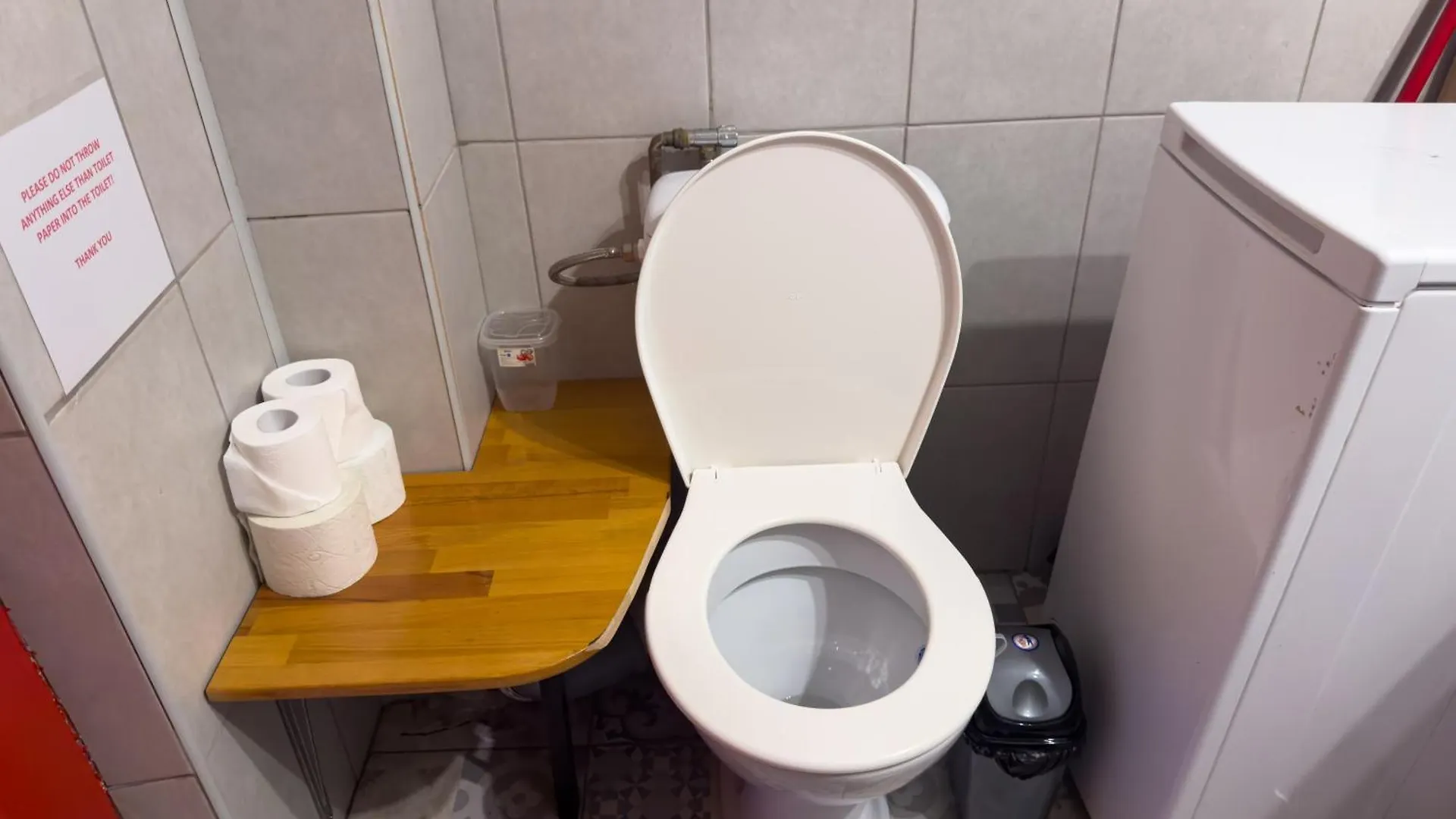 Central Retreat Apartments Universitate Βουκουρέστι 0*,  Ρουμανία