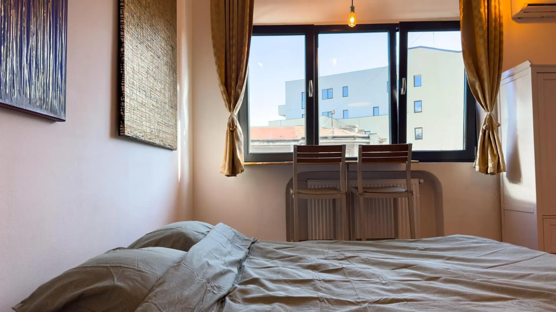 Central Retreat Apartments Universitate Bukarest